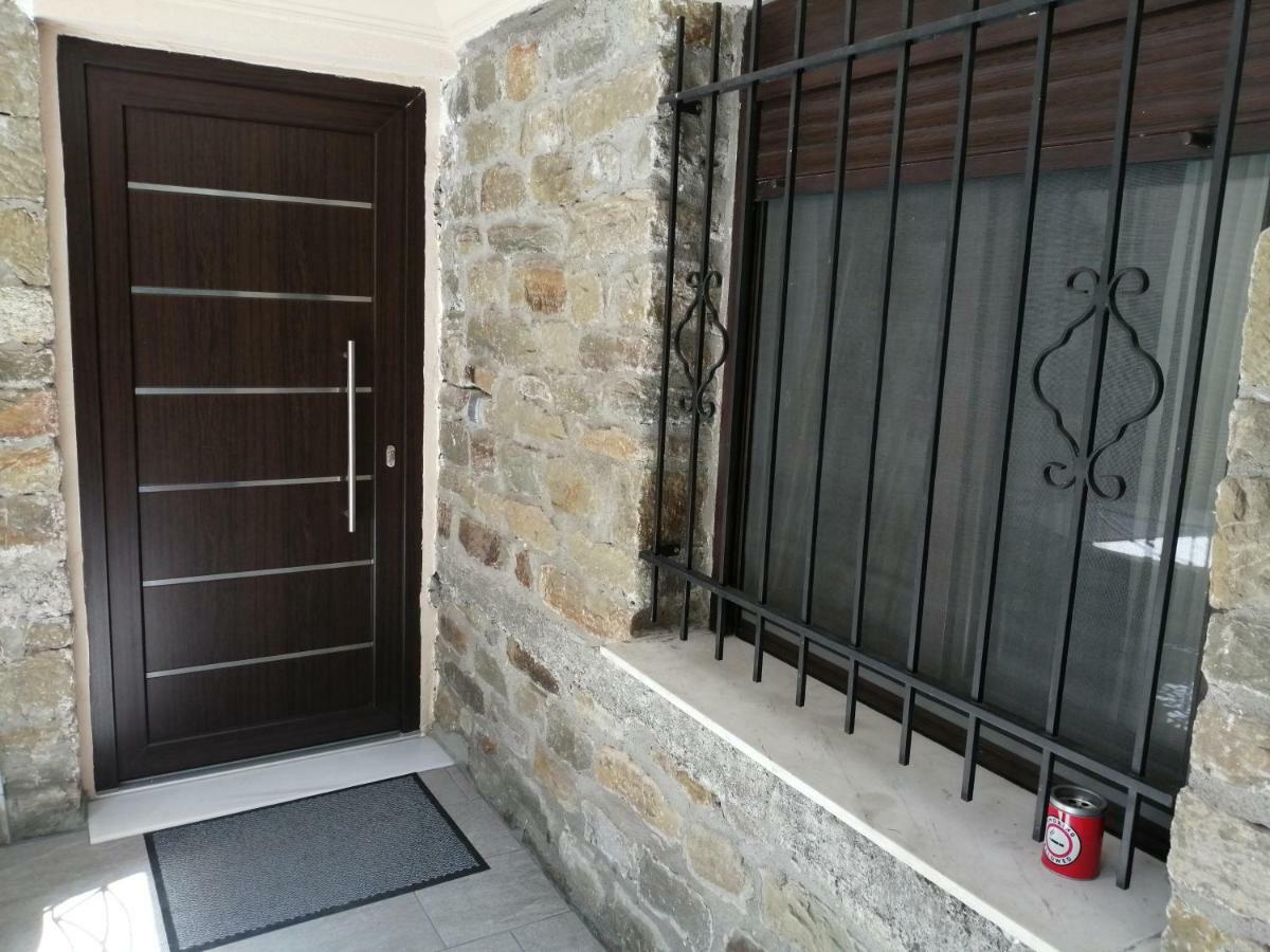 Modern Residence In The Center Of Trikala Buitenkant foto